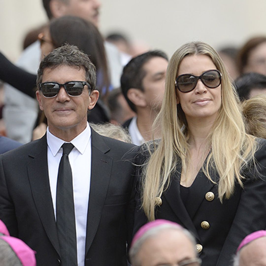 Antonio Banderas and girlfriend Nicole Kimpel have friendly encounter with the Pope