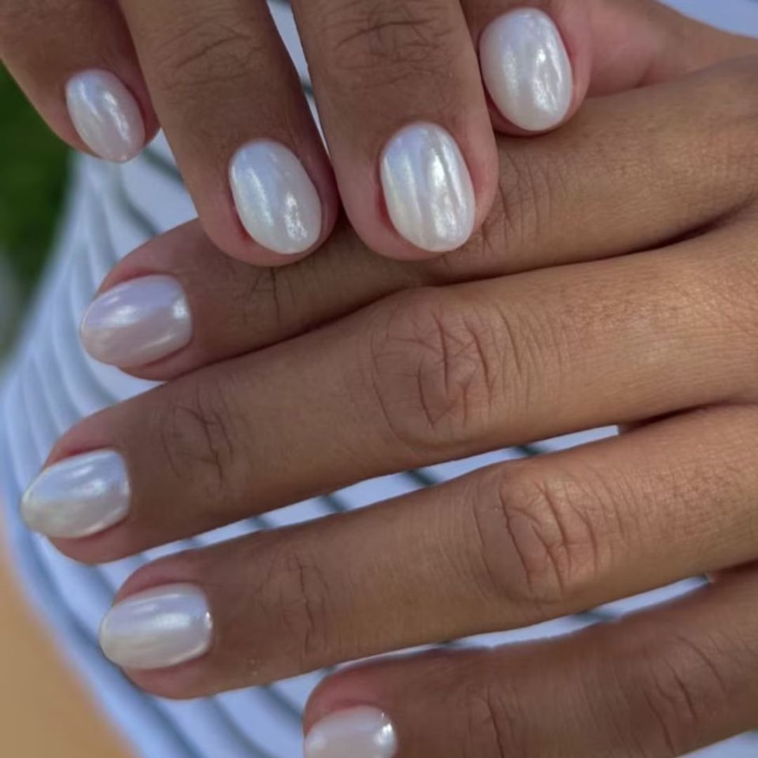 grandmacore nails pearl manicure