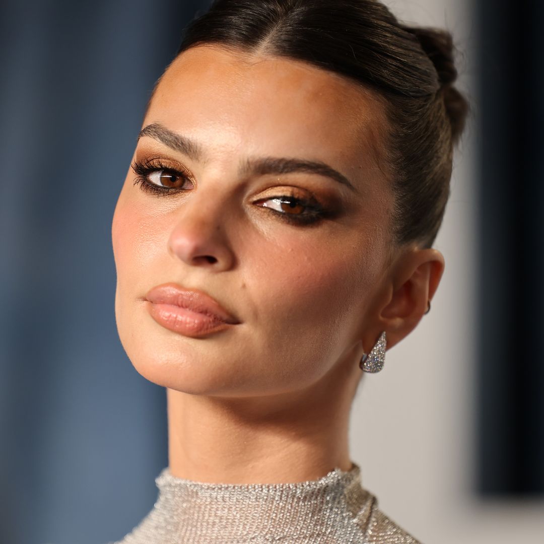 Emily Ratajkowski just revived a 1950s fashion trend we’d all forgotten about