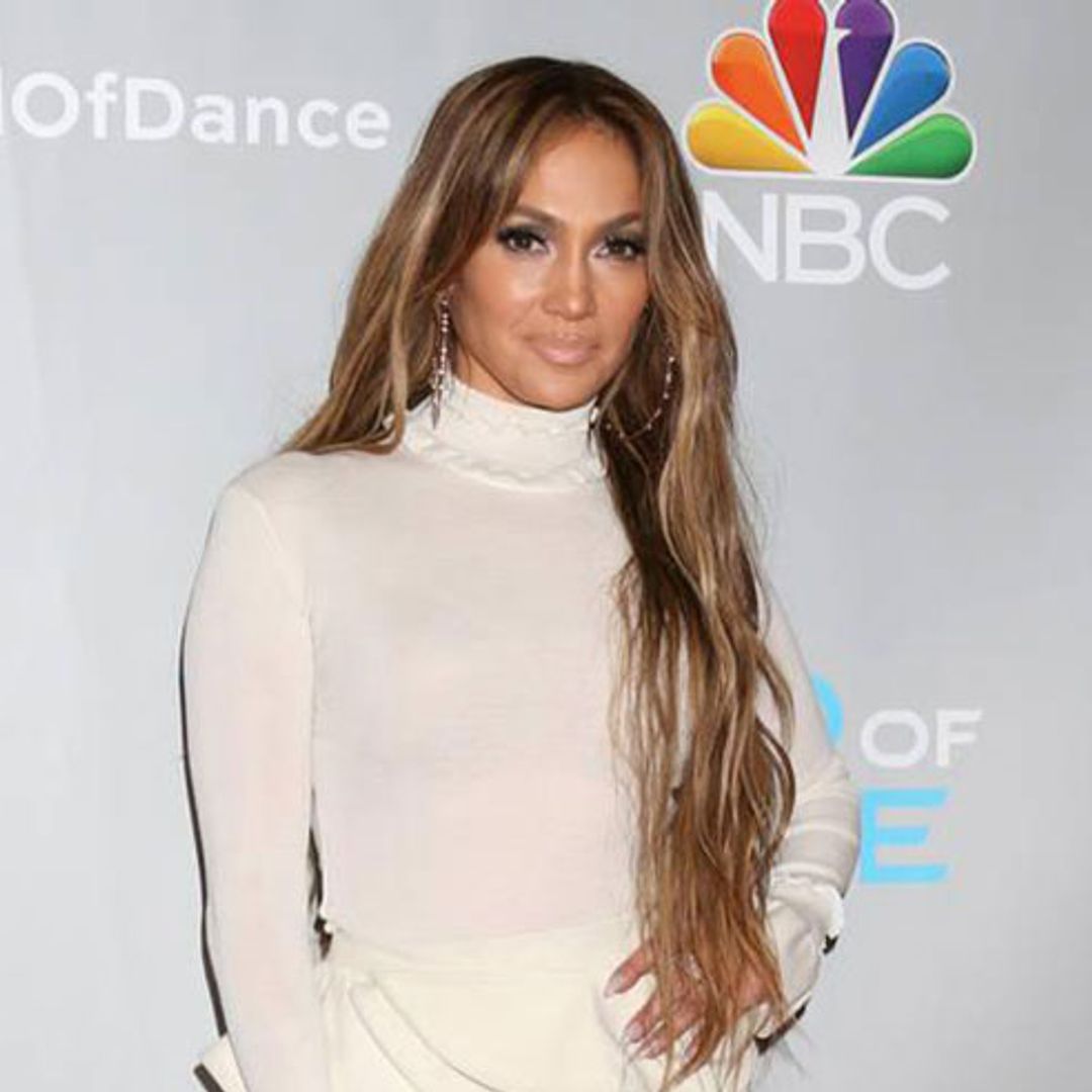 Jennifer Lopez hits back at accusations she photoshopped six-pack selfie