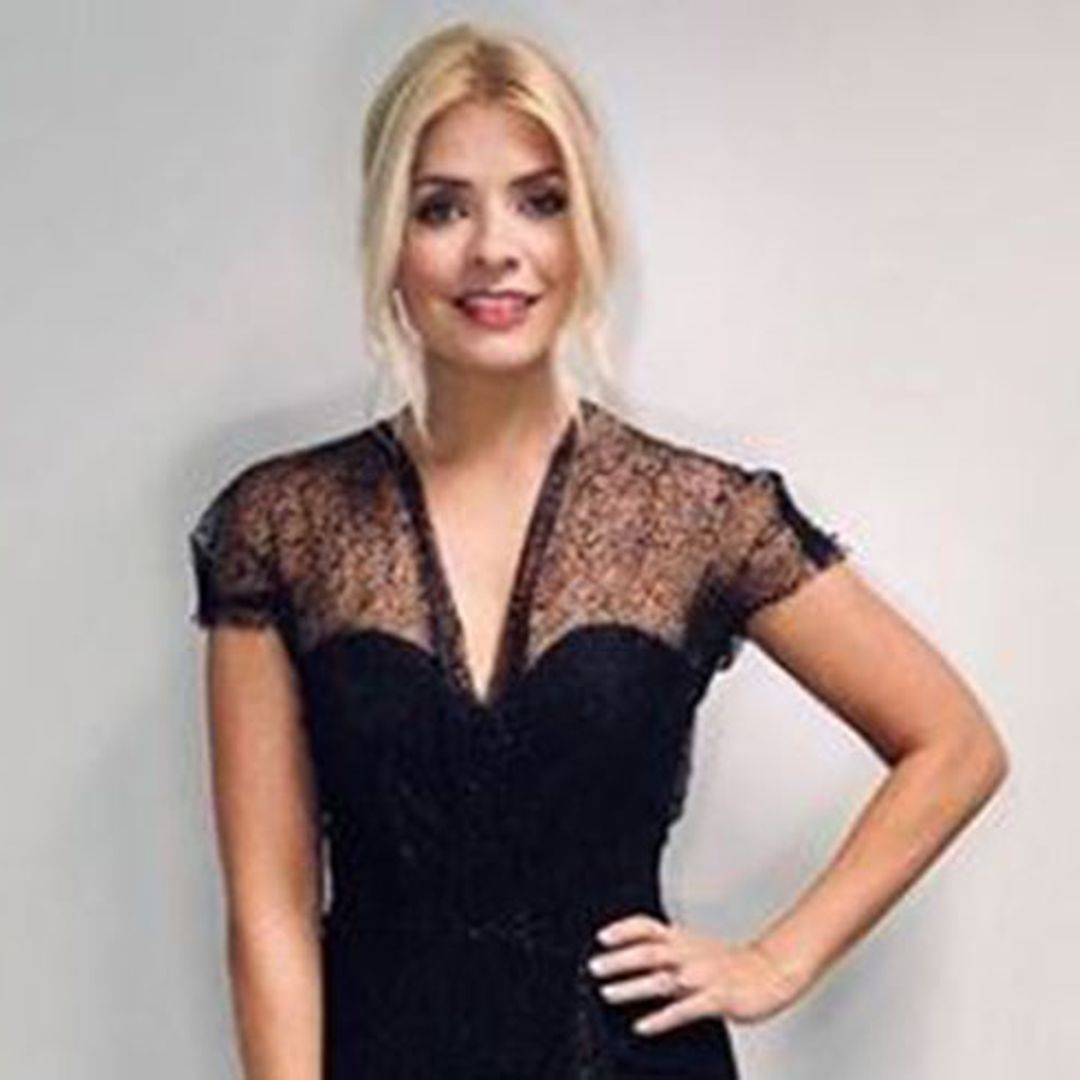 Holly Willoughby stuns in dramatic black gown on the first episode of Dancing on Ice