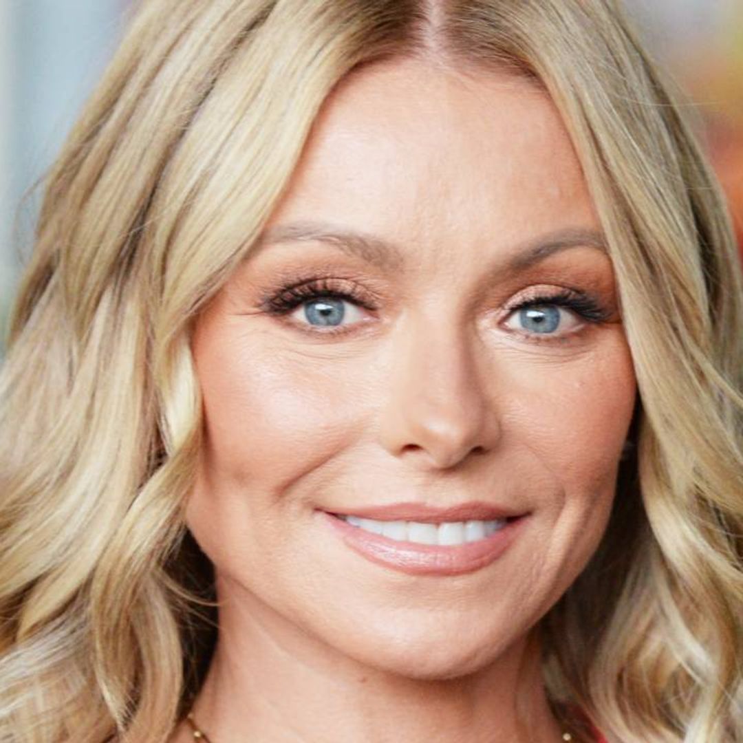 Kelly Ripa's filtered photo receives mass reaction from famous followers