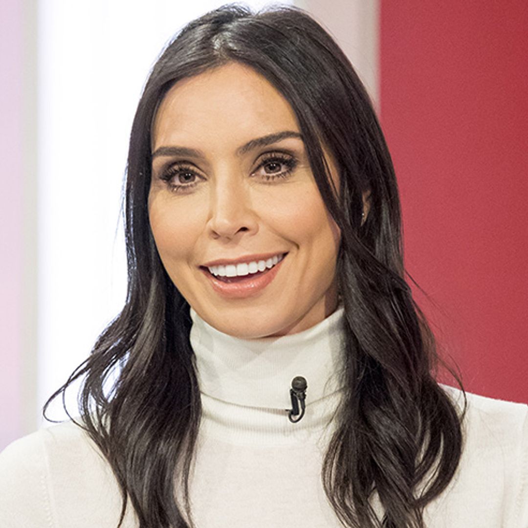 Christine Lampard matched her stripe dress with her wallpaper and we love it