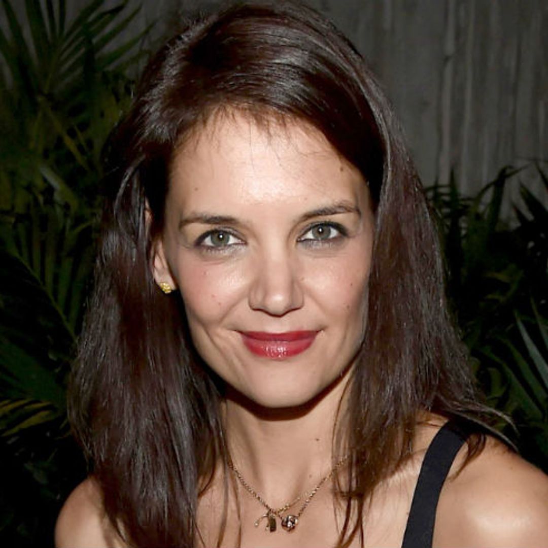 Katie Holmes' fans are impressed with her choice of T-shirt in new summer selfie