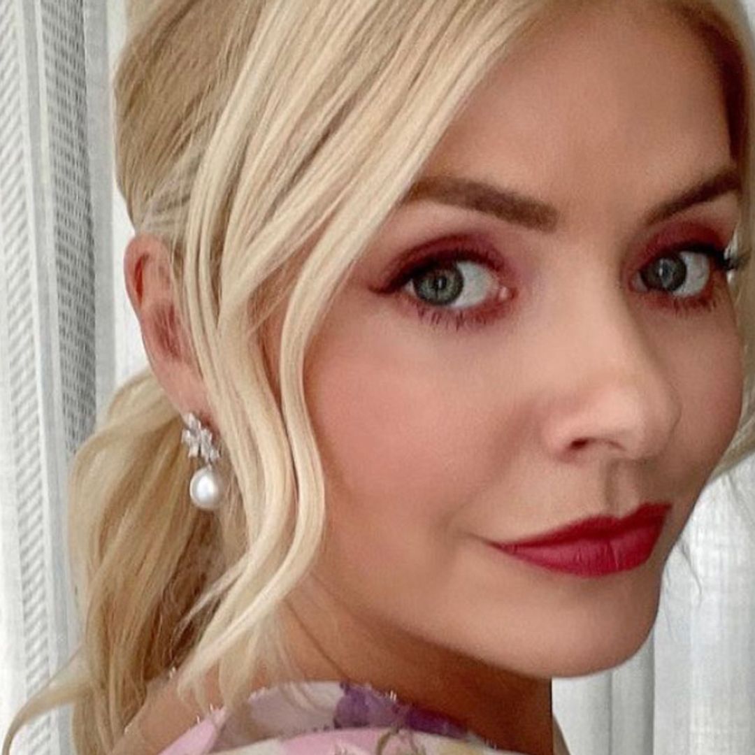 Holly Willoughby's Zara sequin trousers are just what you need for New Year's Eve