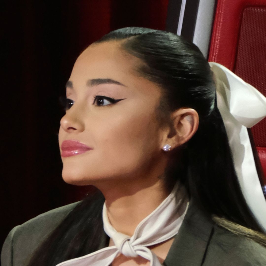 Ariana Grande looks statuesque in black outfit for emotional The Voice episode