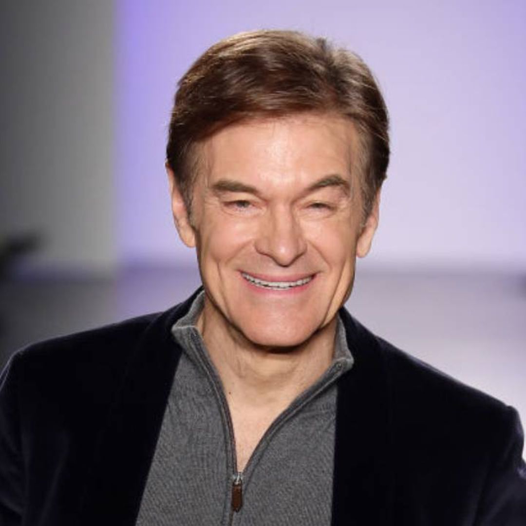 Dr. Oz leaves fans seeing double with remarkable photo alongside lookalike son