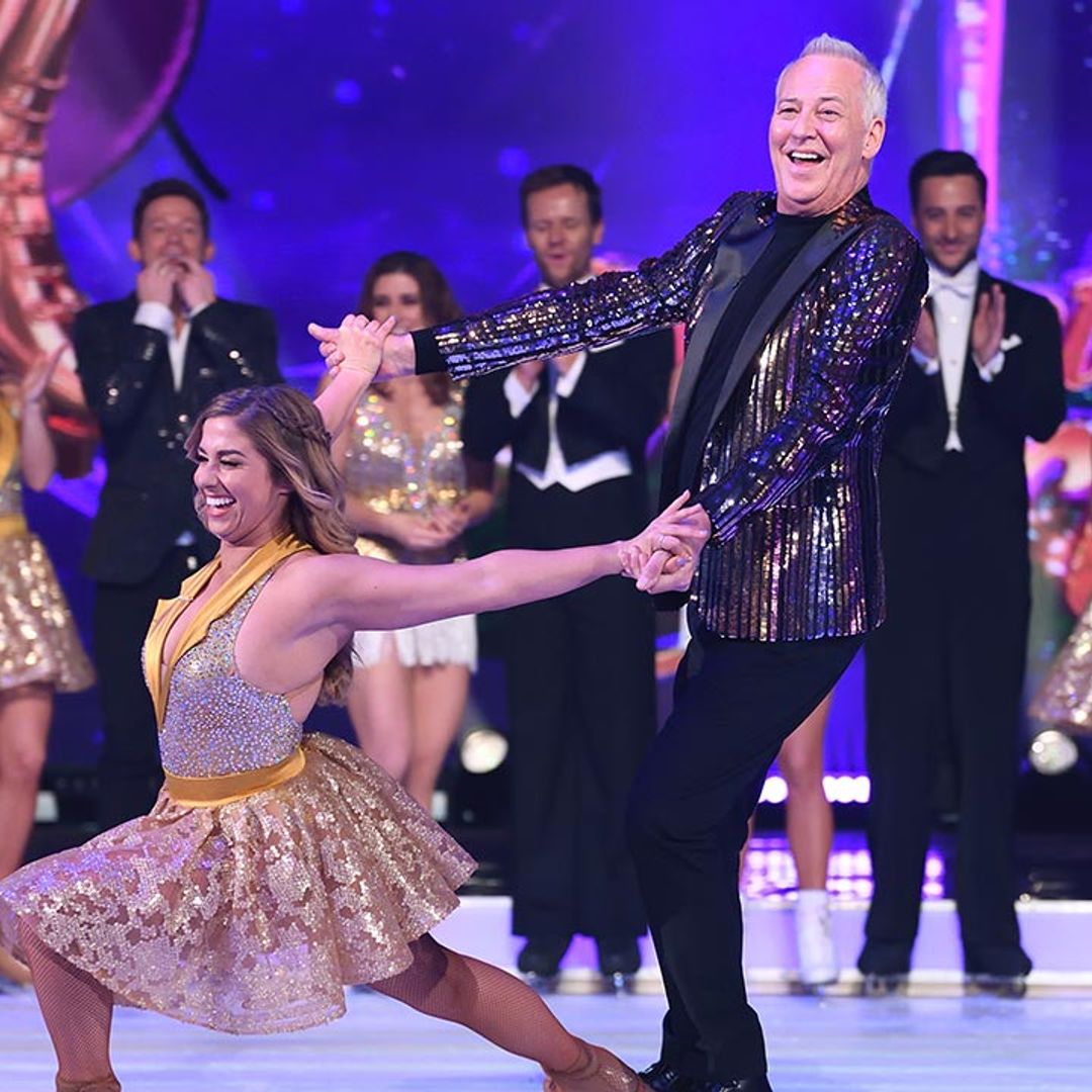 Michael Barrymore quits Dancing on Ice after injury