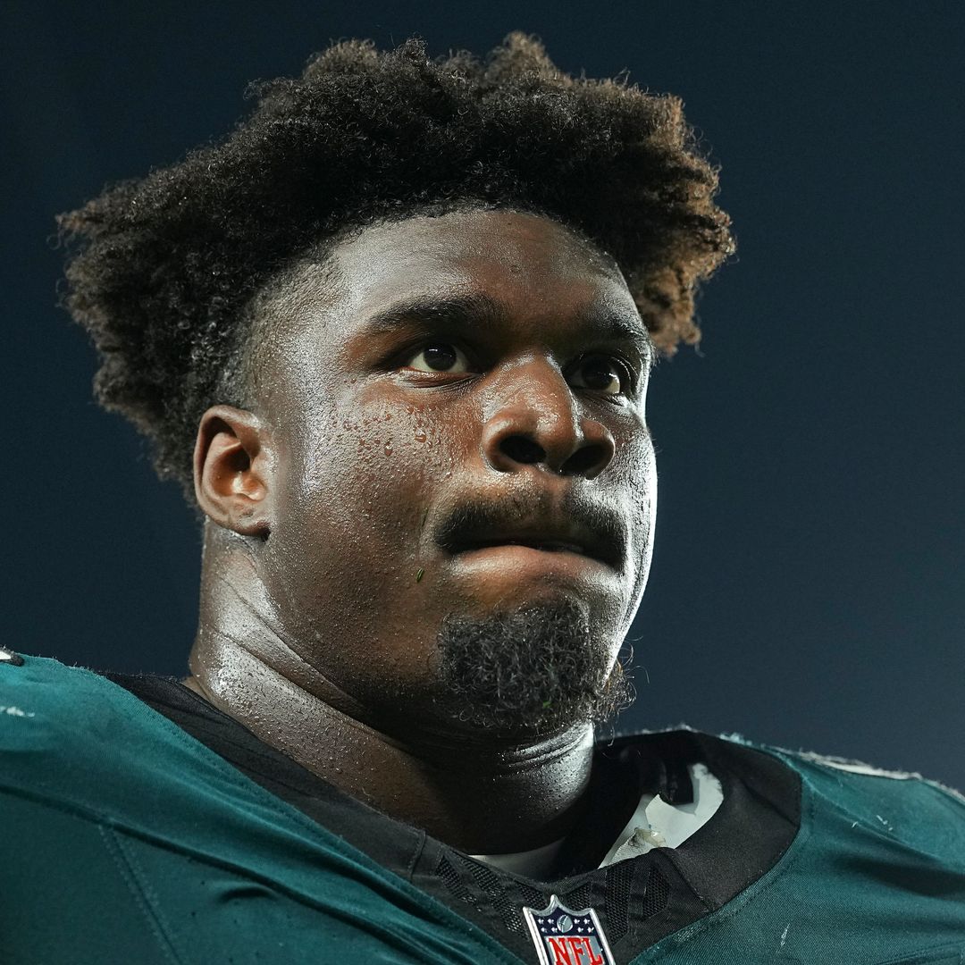 Eagles' Jordan Davis unveils 26-lb weight loss transformation