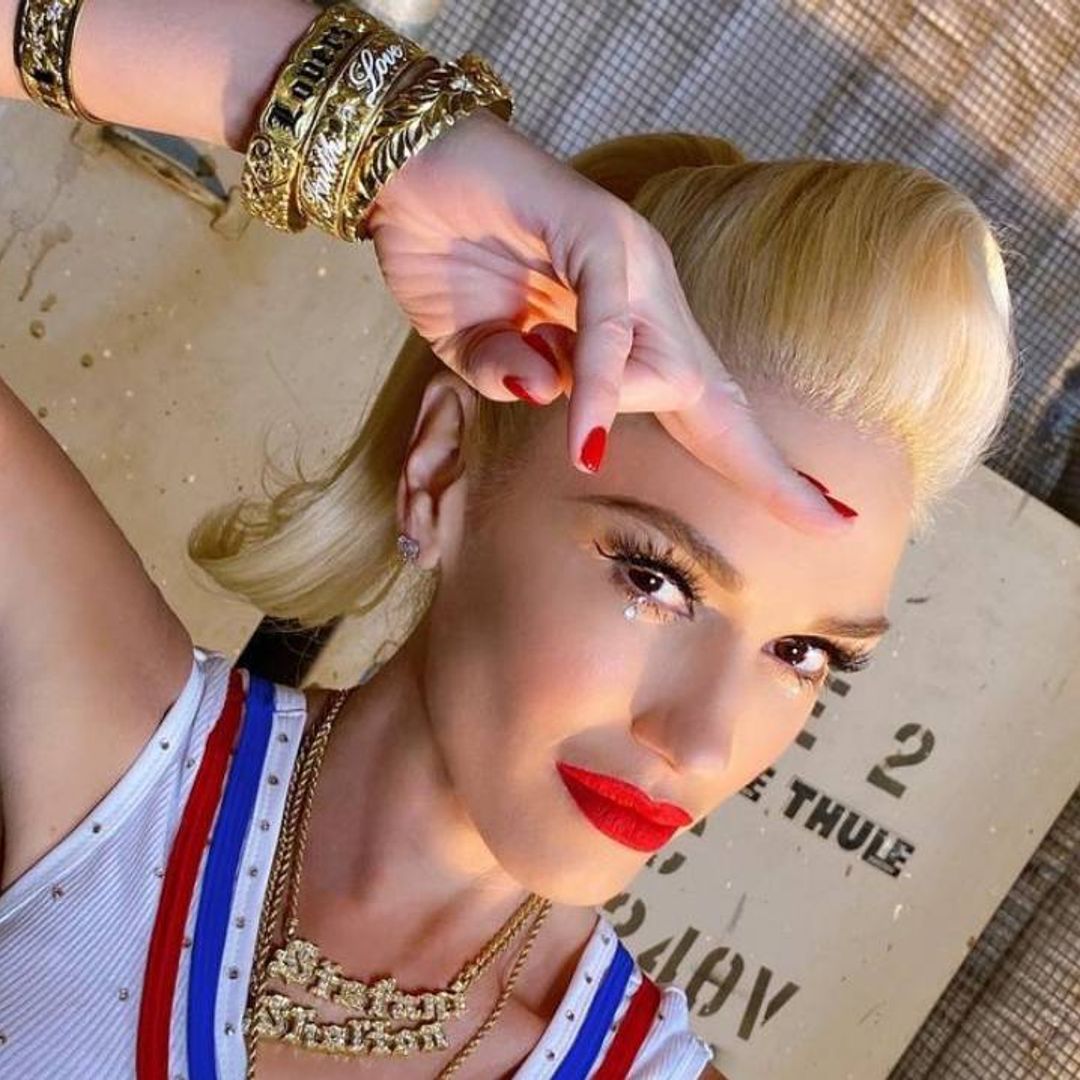 Gwen Stefani dyes her blonde hair black - and you have to see it