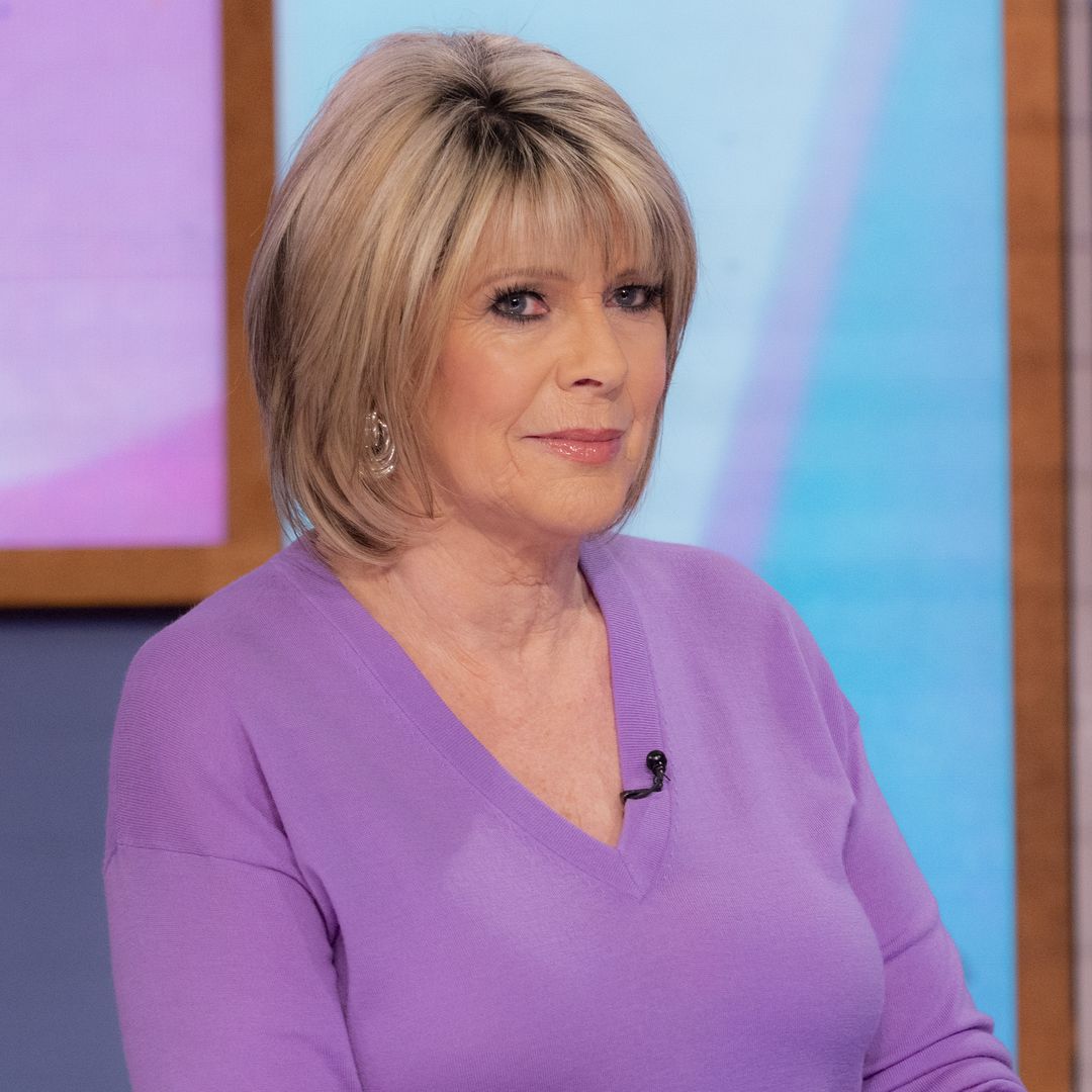 Loose Women Star Ruth Langsford Reveals Stylish Artwork Inside Her Home In Surrey Hello 3104