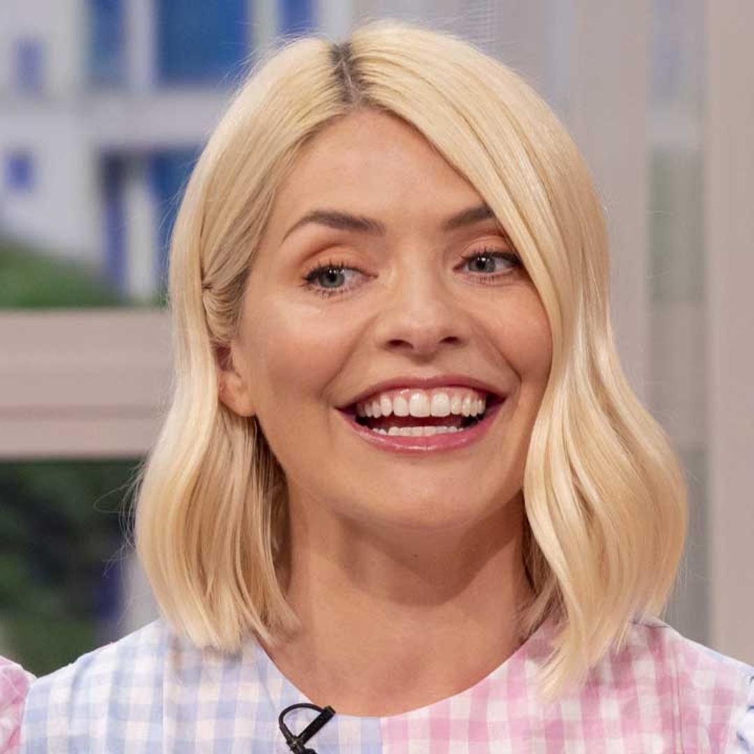 Holly Willoughby's ultra feminine dress has the most beautiful print