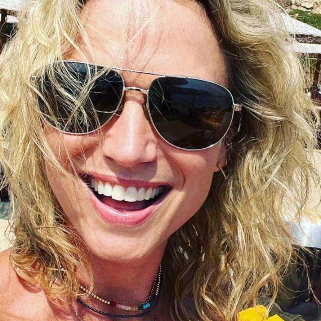 Amy Robach is an all-natural bikini beauty in stunning vacation photos