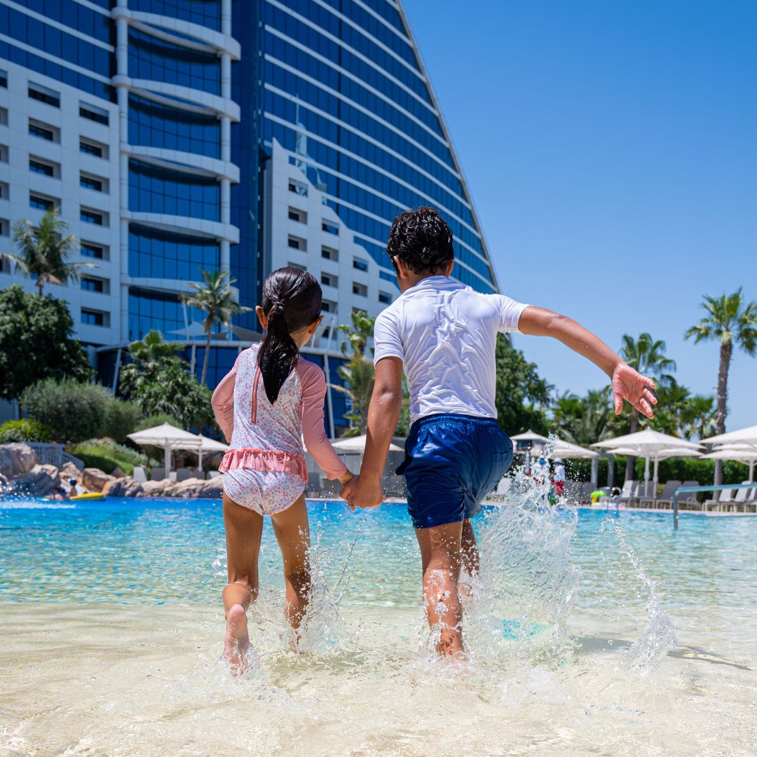 Jumeirah Beach Hotel in Dubai is perfect for people of all ages - here's why