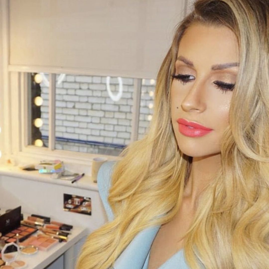 Mrs Hinch's makeup artist just revealed the £3 highlighter he used on the Instagram star