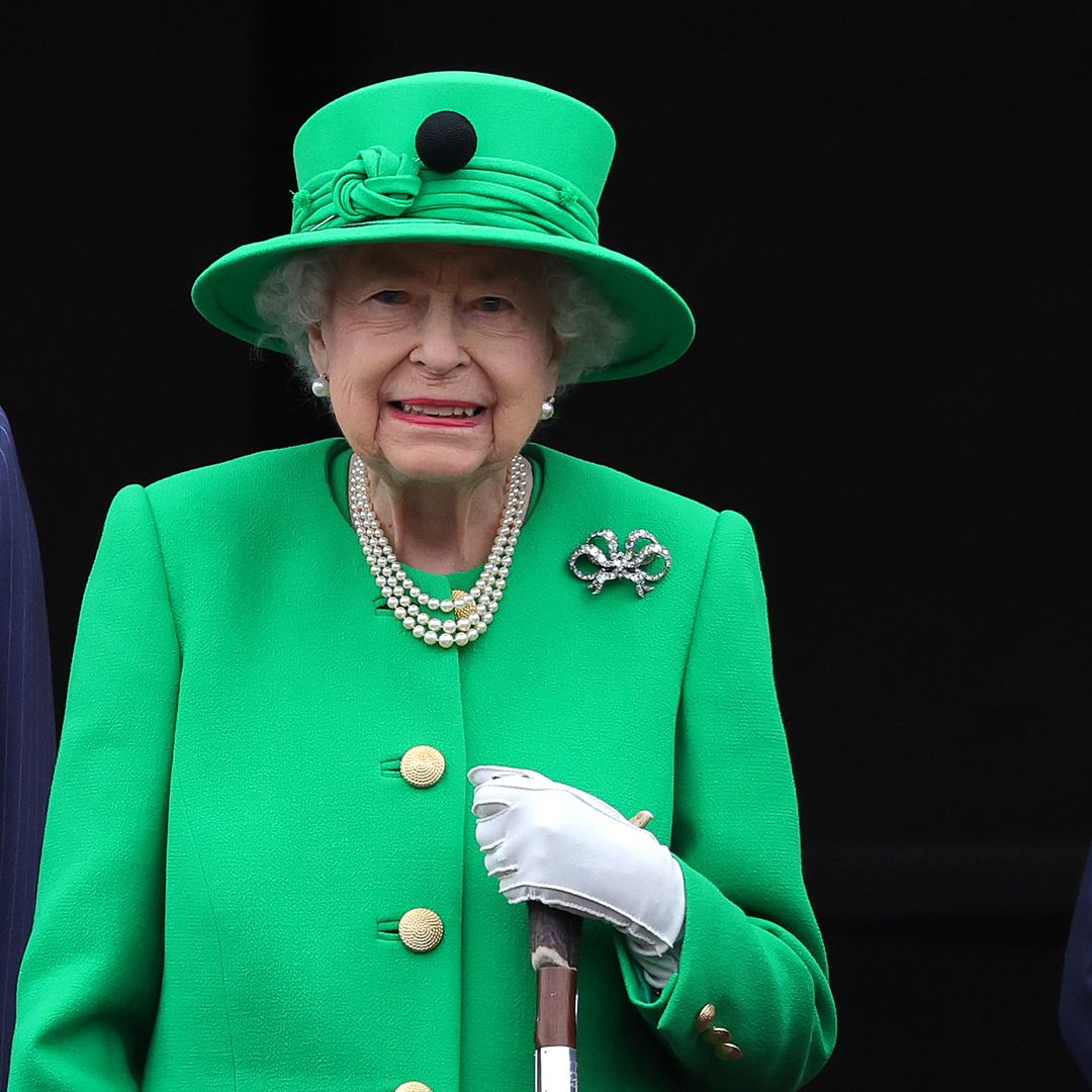 The Queen Elizabeth II HELLO