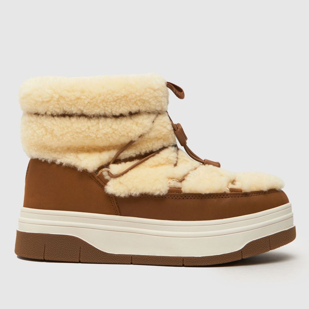 15 Best Snow Boots for Fashion Lovers and City Dwellers - shop now | HELLO!