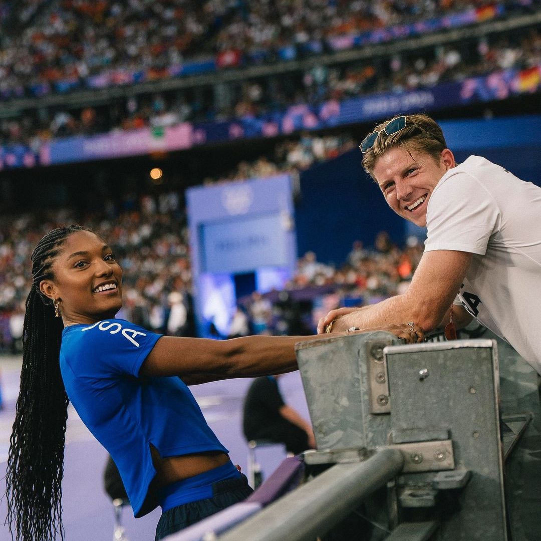 Hunter Woodhall and Tara Davis Woodhall's sweet moment you might have missed after Paralympian wins gold