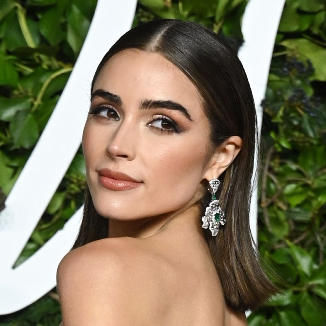 Olivia Culpo wows in poolside swimsuit video for important cause