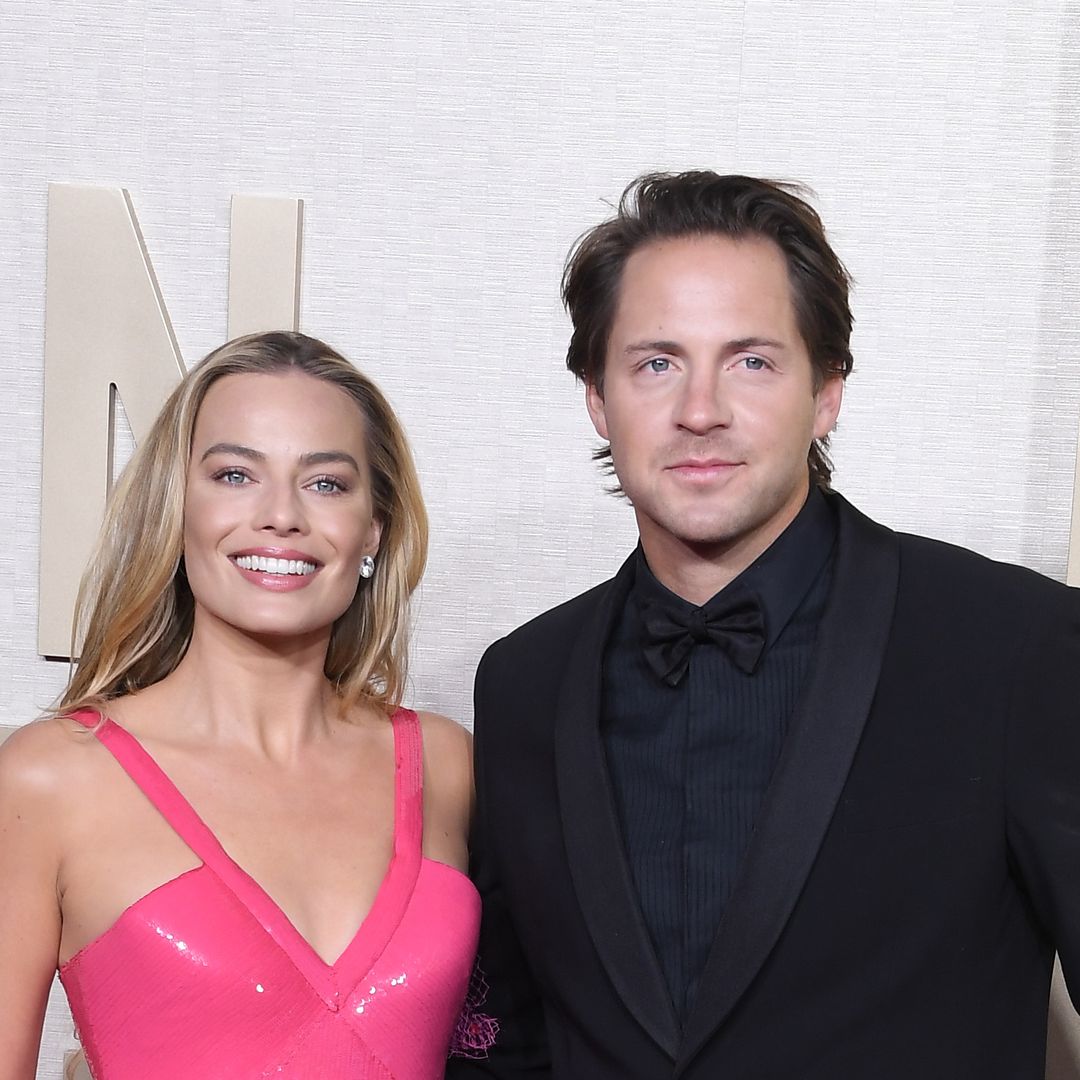 Celebrity couples who are almost never photographed together