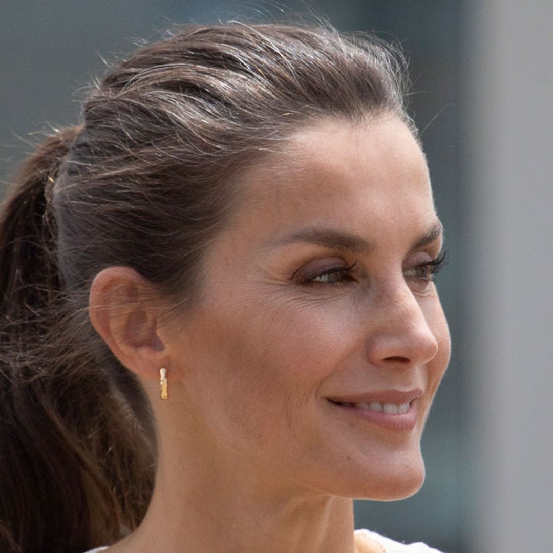 Queen Letizia steps out in stylish monochrome outfit for new outing