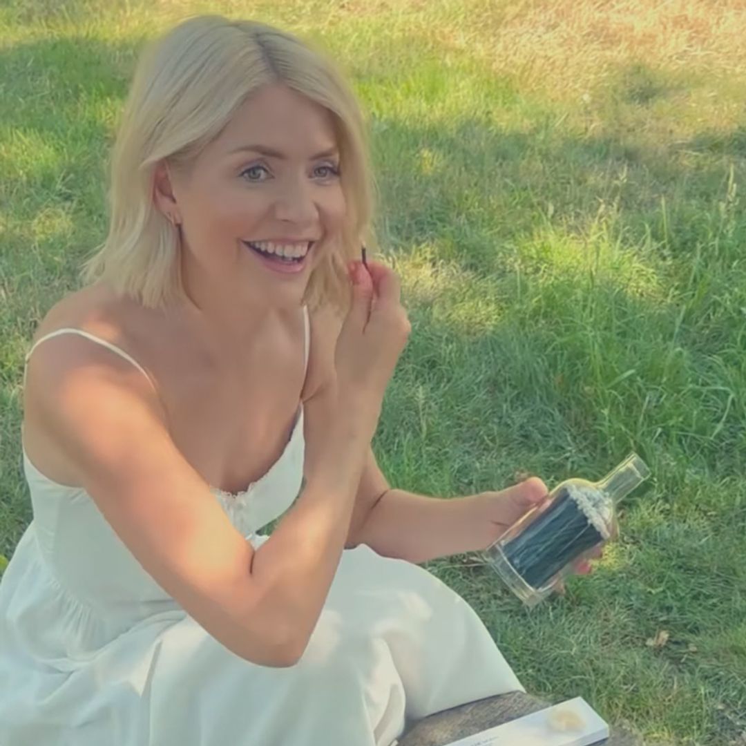 Holly Willoughby shares beautiful garden photo amid This Morning time off