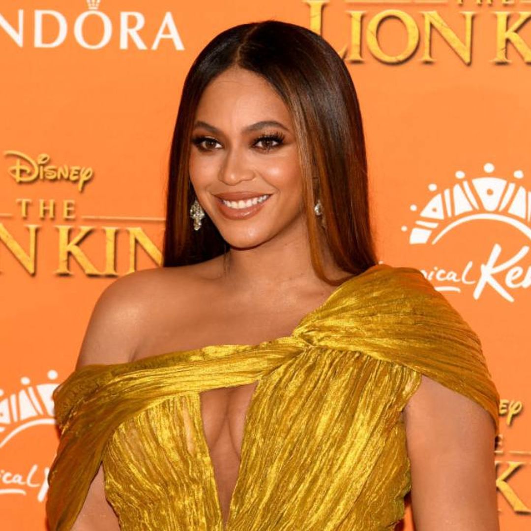 Beyoncé rocks a swimsuit and heels in sensational new photo