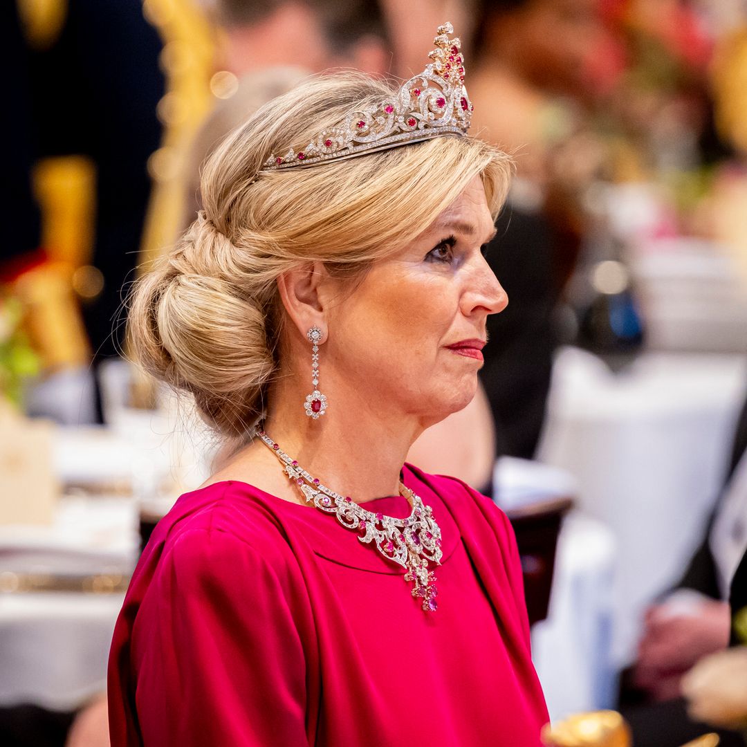 Queen Máxima shines in majestic tiara and satin couture gown