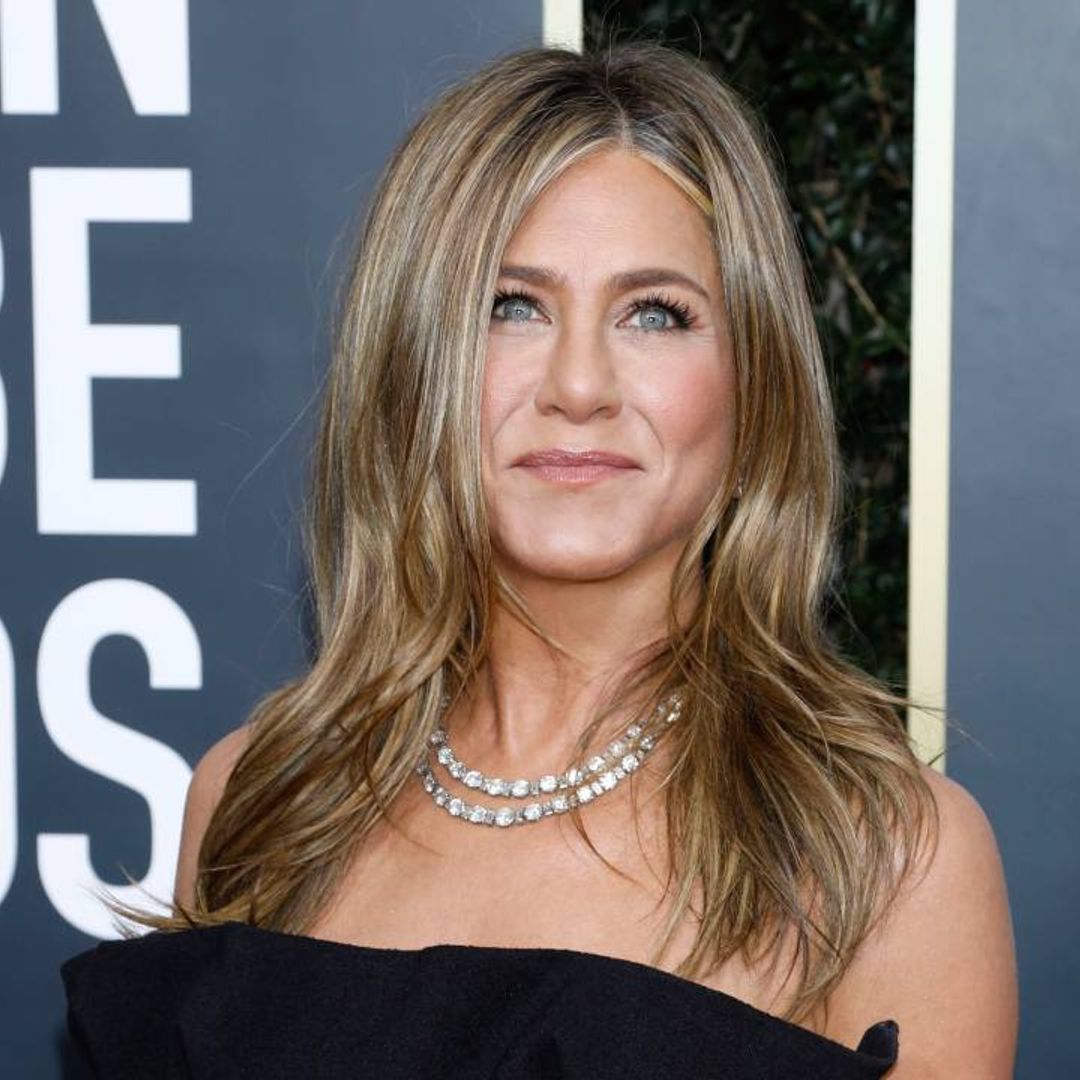 Jennifer Aniston looks unrecognizable with bangs in jaw-dropping photo you have to see