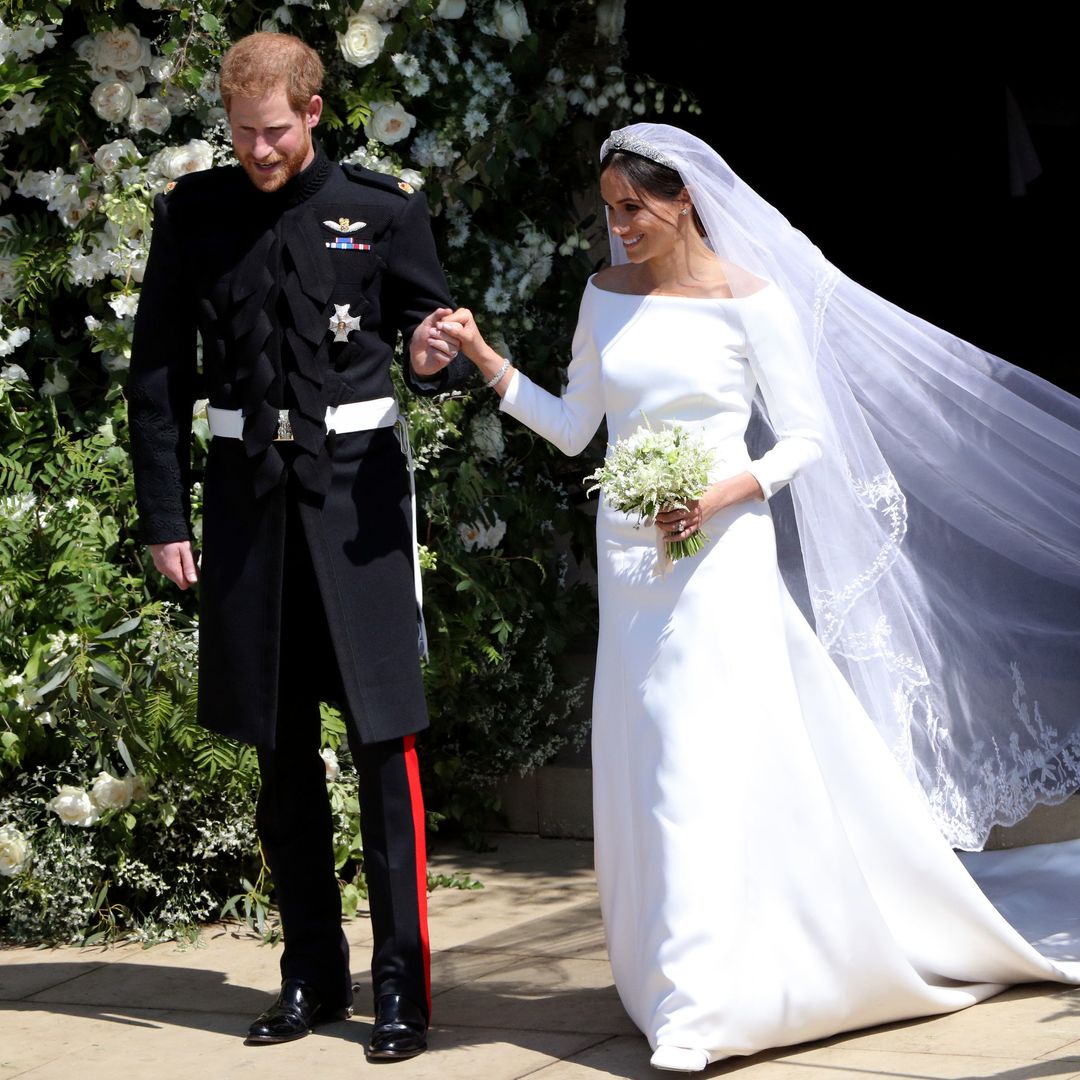 Harry and Meghan leave chapel after wedding