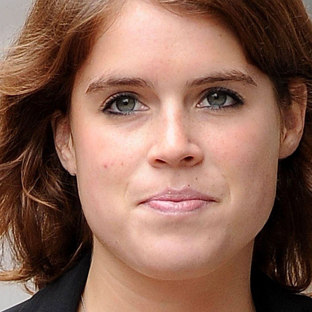 Princess Eugenie shows off growing baby bump in amazing high street dress