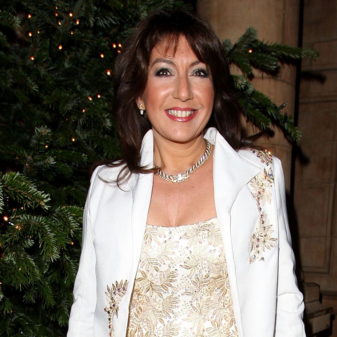 Jane McDonald resembles a mermaid as she shares very rare swimsuit photo