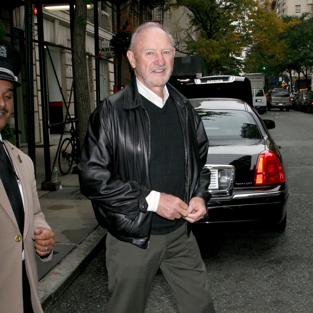 Gene Hackman leaves the Carlyle Hotel in Manhattan celebrities in New York, America - October 24, 2007