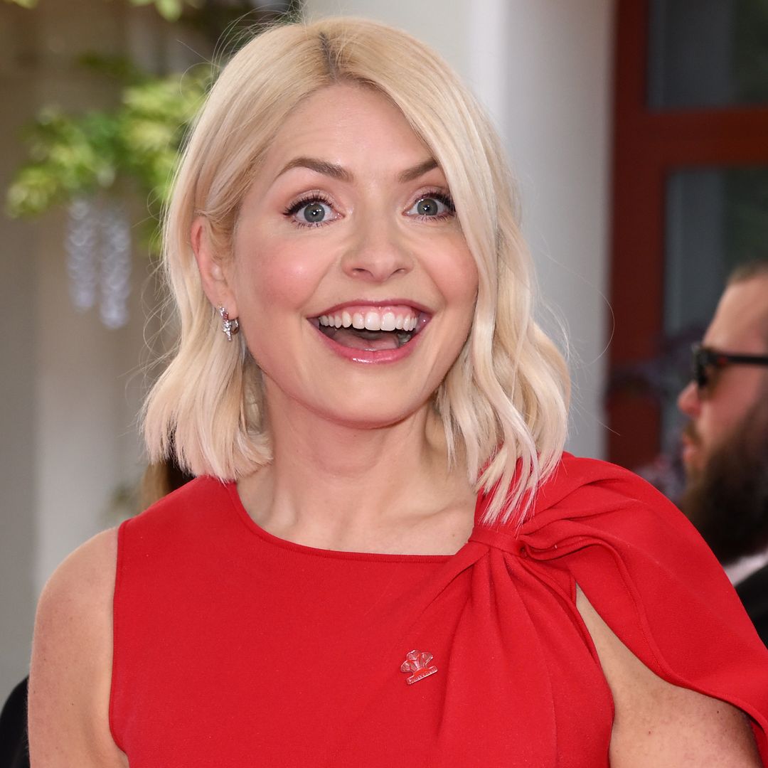 Holly Willoughby looks so elegant as she wows in flowing gown