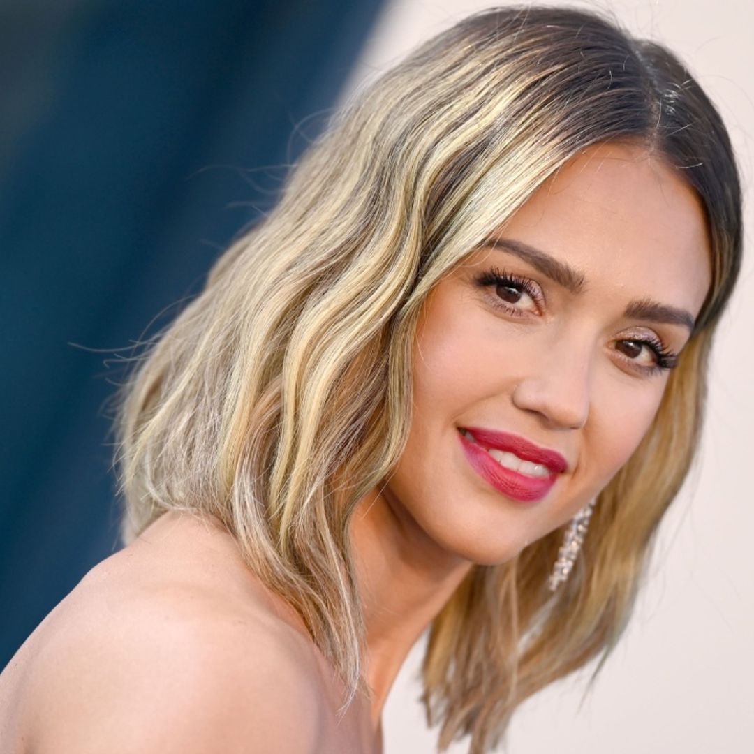 Jessica Alba's teenage daughter wows fans with new picture