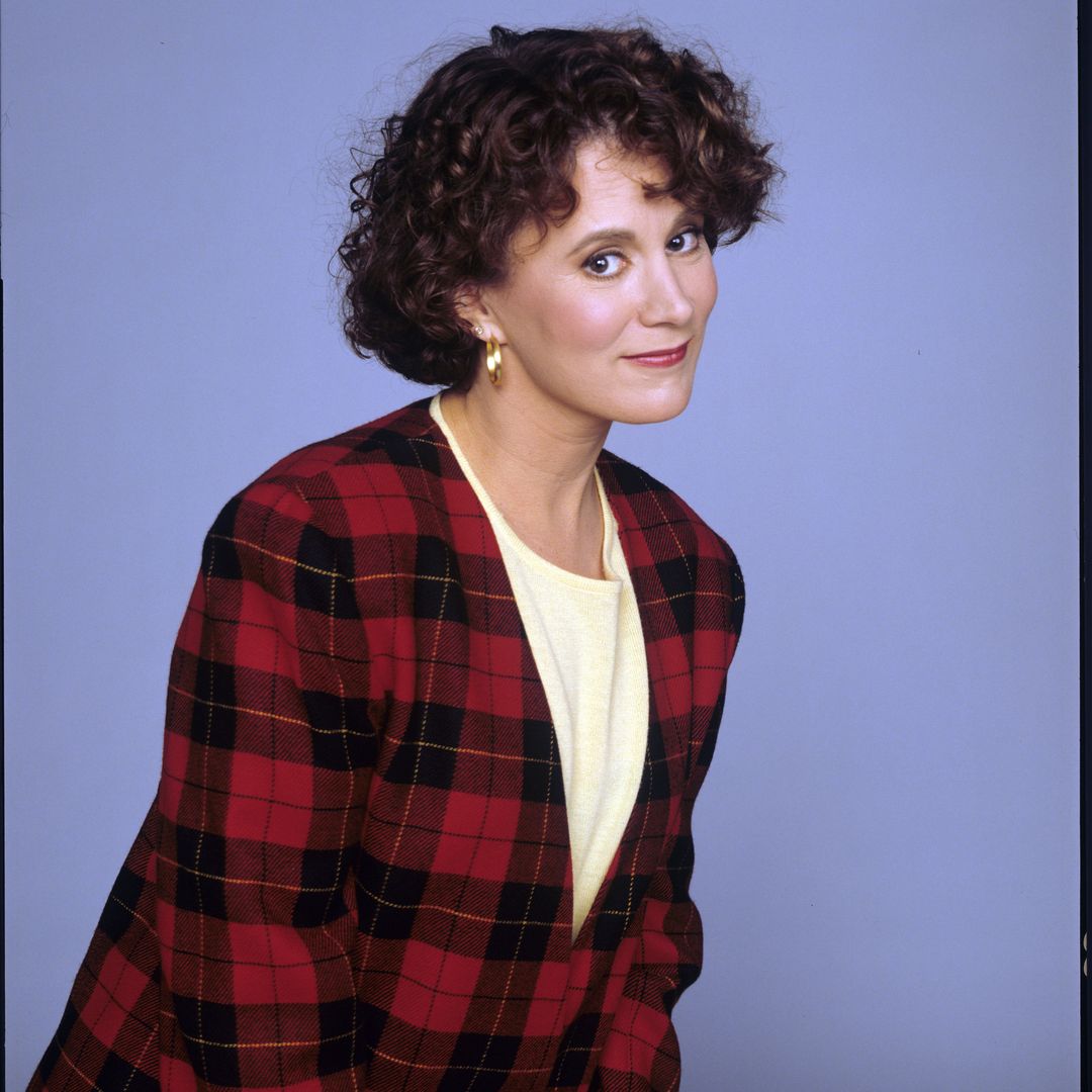 '90s sitcom icon is unrecognizable in rare outing ahead of major comeback