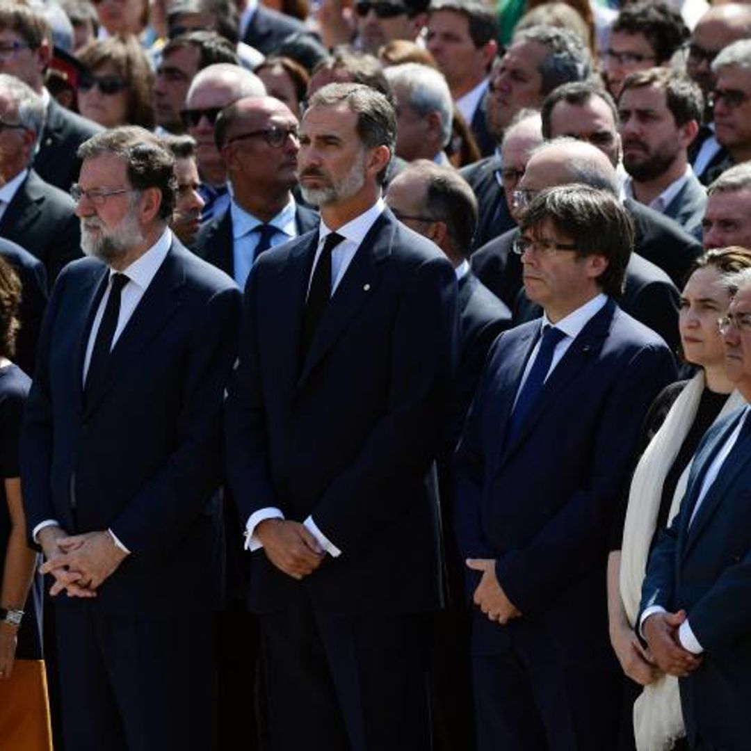 King Felipe holds minute's silence in Barcelona