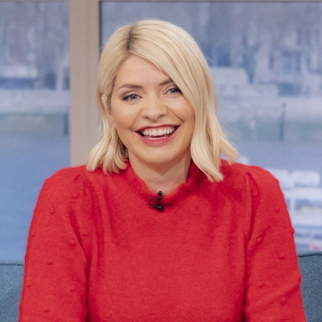 Holly Willoughby overjoyed as she announces she's a Loose Woman after receiving special gift