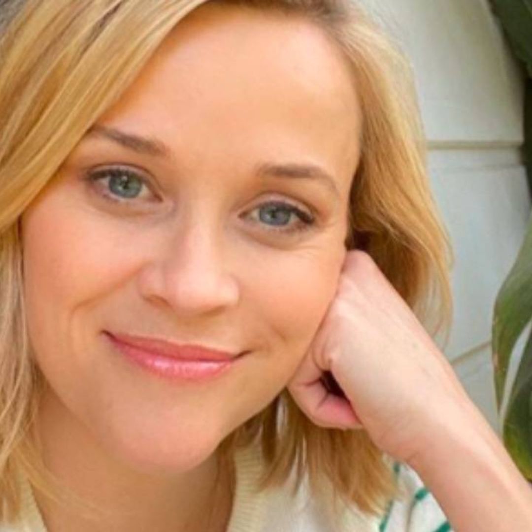 Reese Witherspoon treats her children to Thanksgiving feast inside family's kitchen
