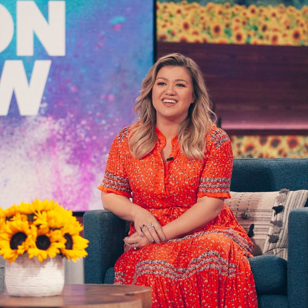 Kelly Clarkson celebrates massive news for her talk show as famous friends weigh in