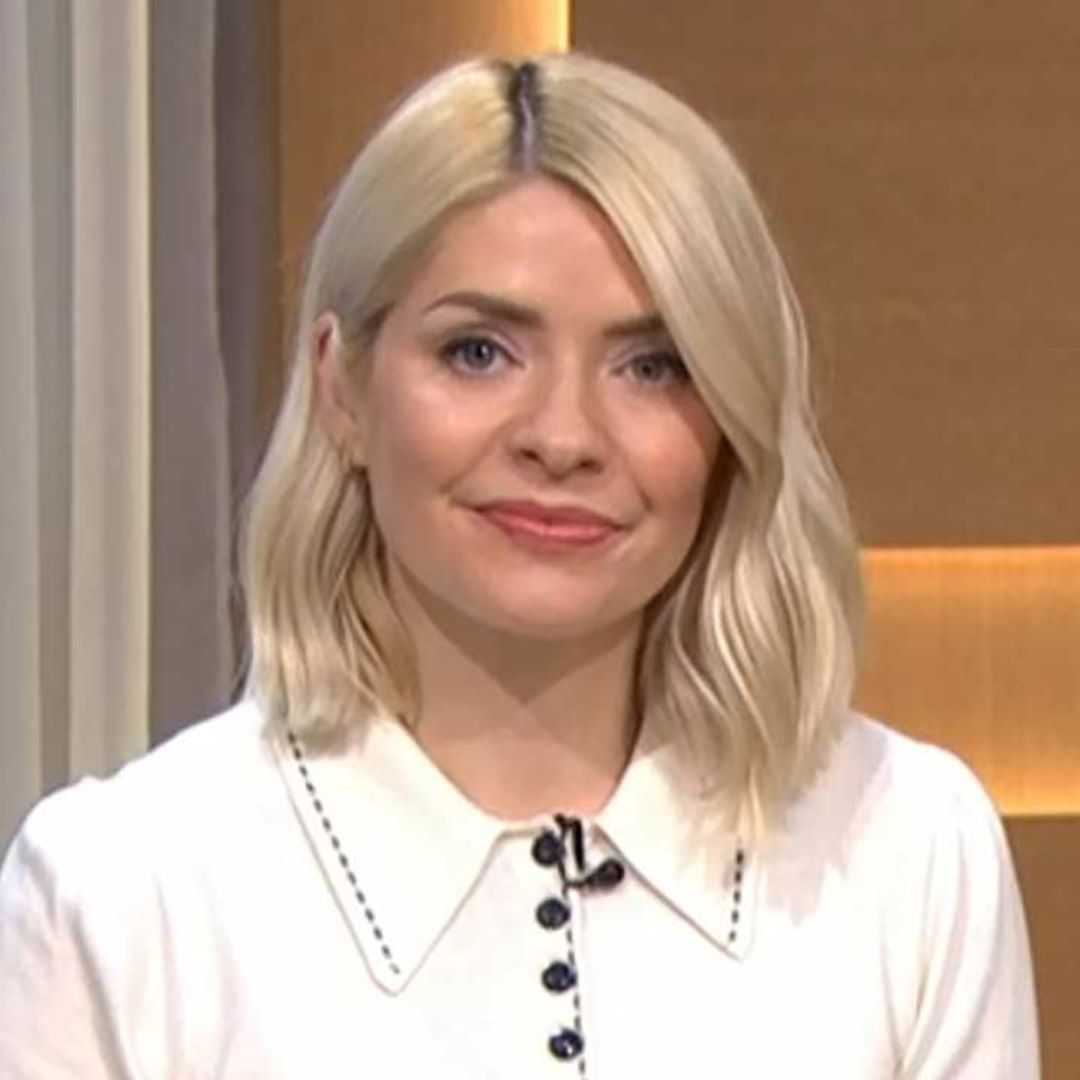 Holly Willoughby's ultra chic mini skirt sparks fan reaction
