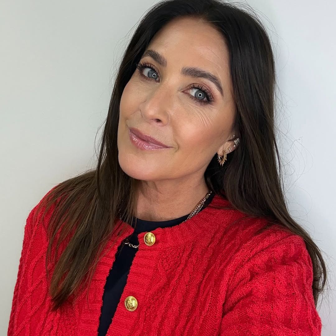 Forget neutrals, Lisa Snowdon's red hot cardigan is perfect for early spring