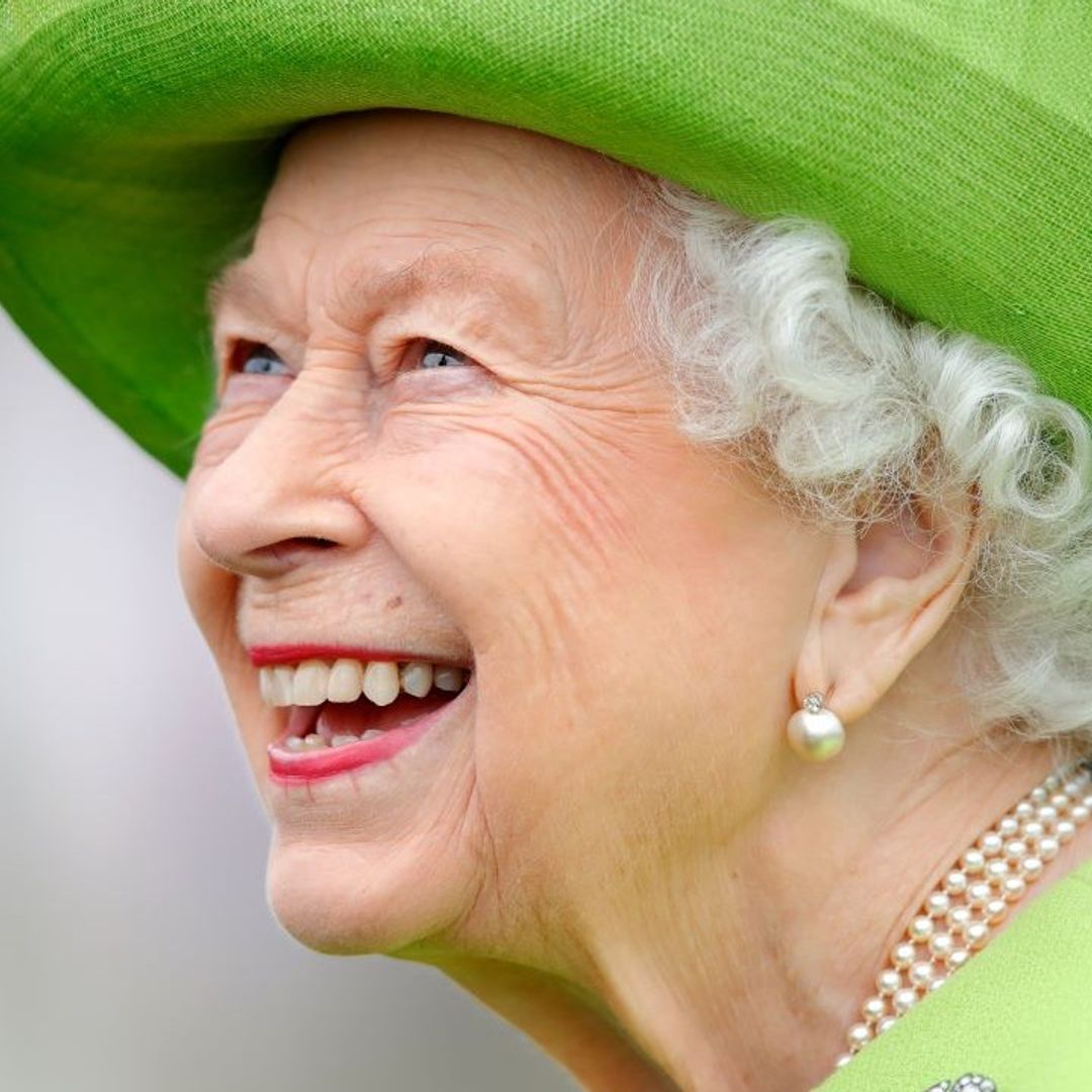 The Queen spotted enjoying surprise holiday in new photos