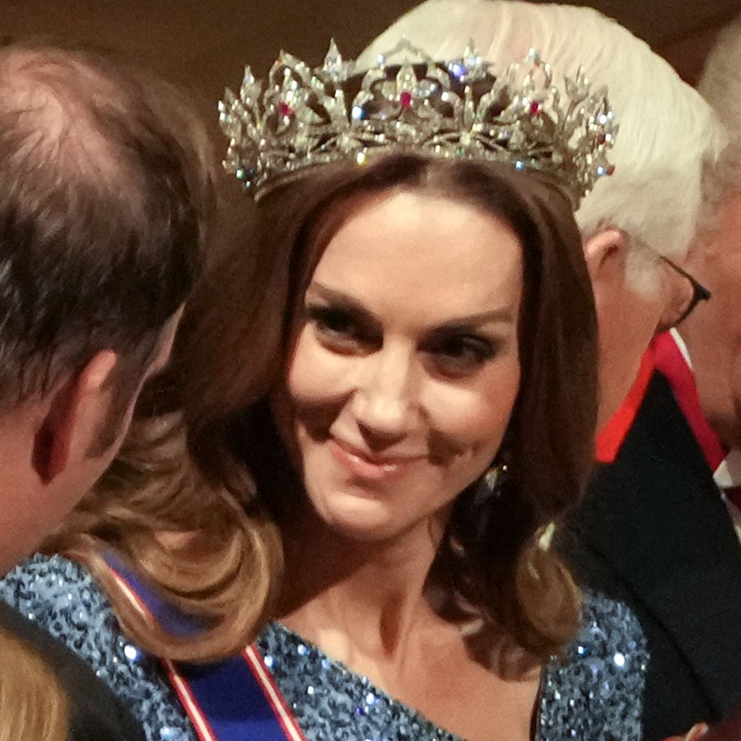 Rare photo exposes Princess Kate's secret method for fixing heavy tiara