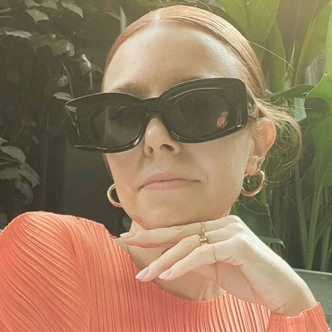Stacey Dooley shows off baby bump as she dons bright pink shorts for cute selfie