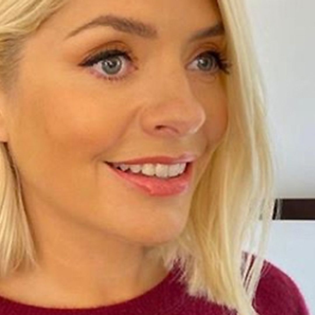 Holly Willoughby wows This Morning viewers with a seriously versatile shirt dress