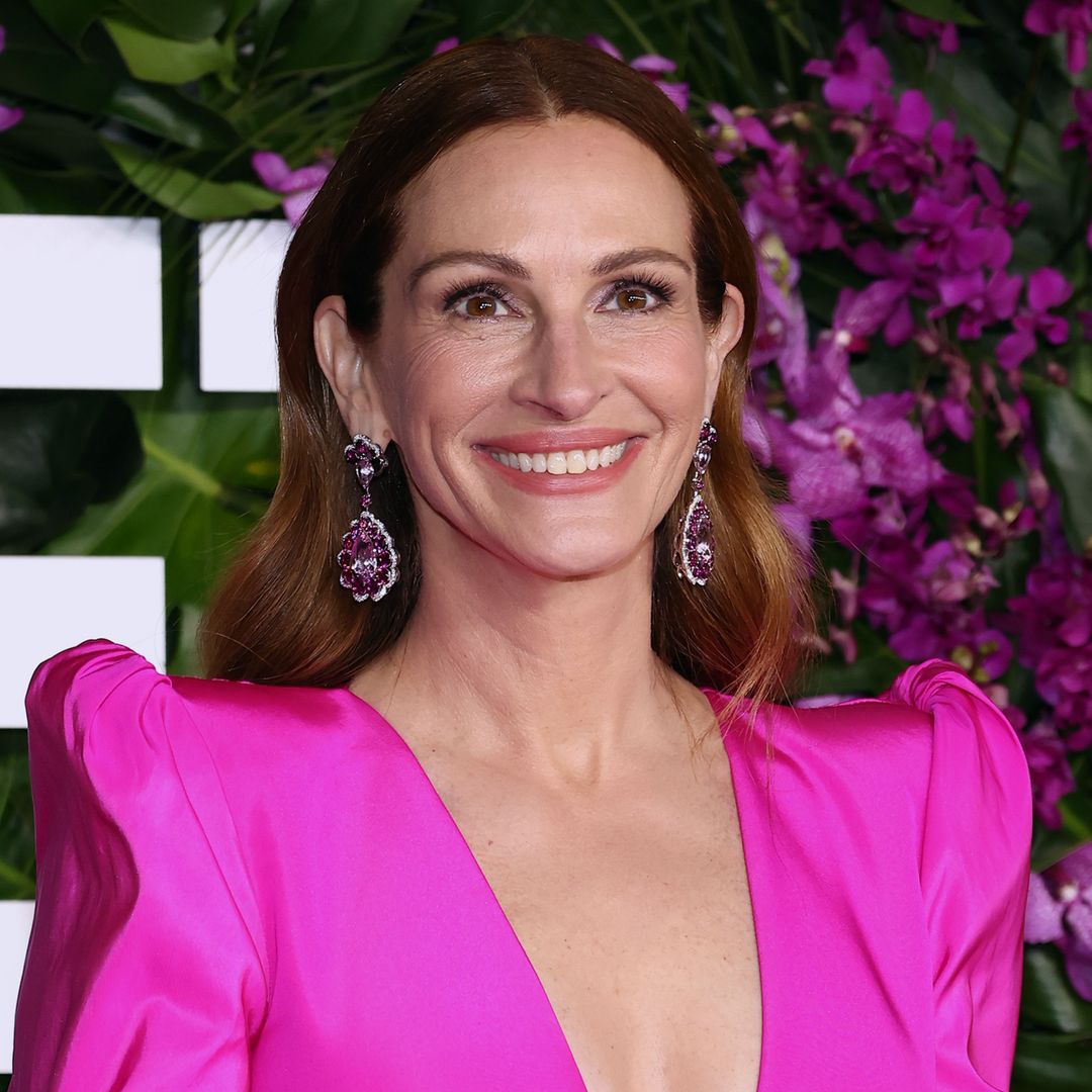 Julia Roberts stuns as she shares rare heartwarming video with fans