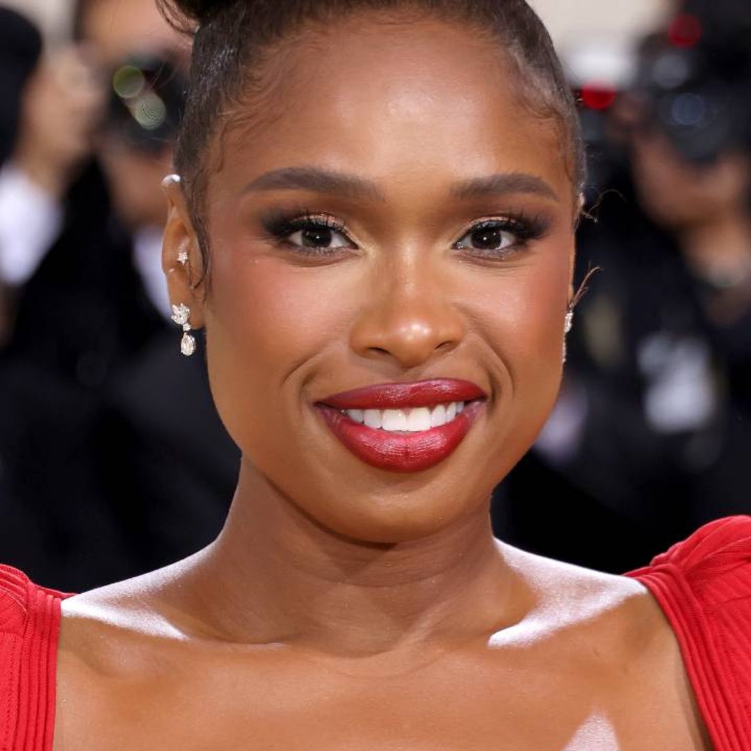 Jennifer Hudson's teenage son is his mom's double in rare video