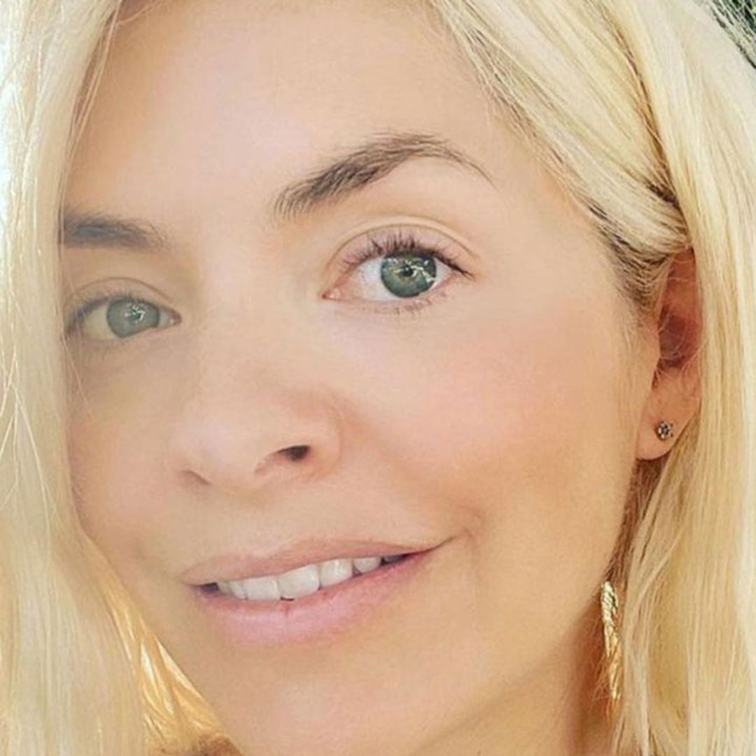 Holly Willoughby inundated with messages about new series - see her reaction