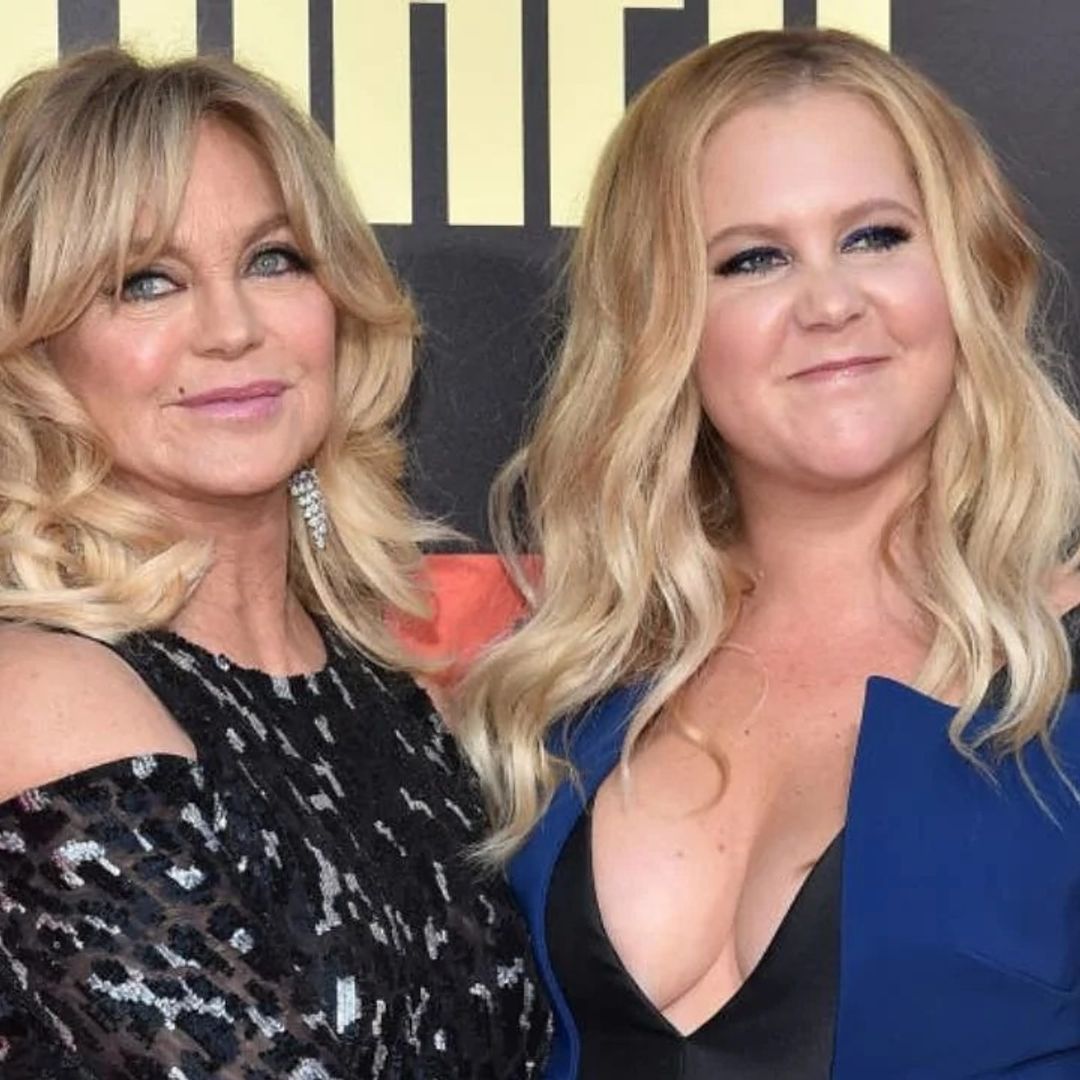 Amy Schumer shares wonderful video of dad crying as he meets Goldie Hawn